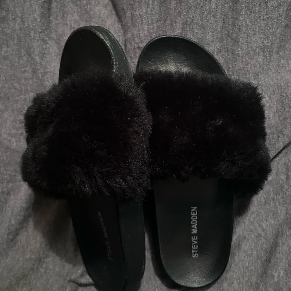 Steve Madden Women's Plush Black Slippers